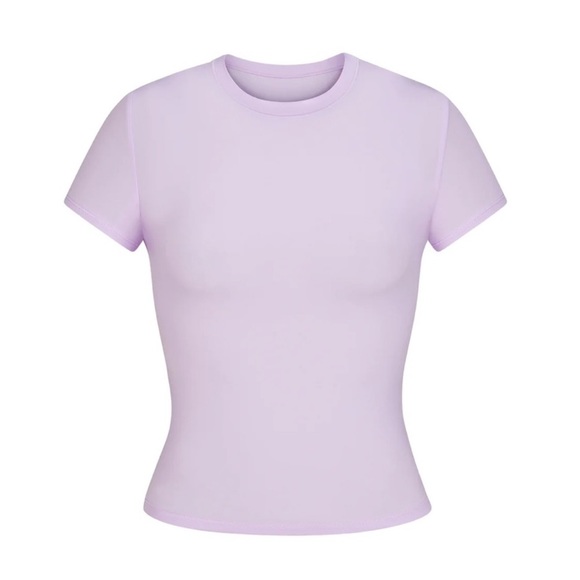 SKIMS Tops - NWT! SKIMS - Fits Everybody T-shirt - Sugar Plum - M